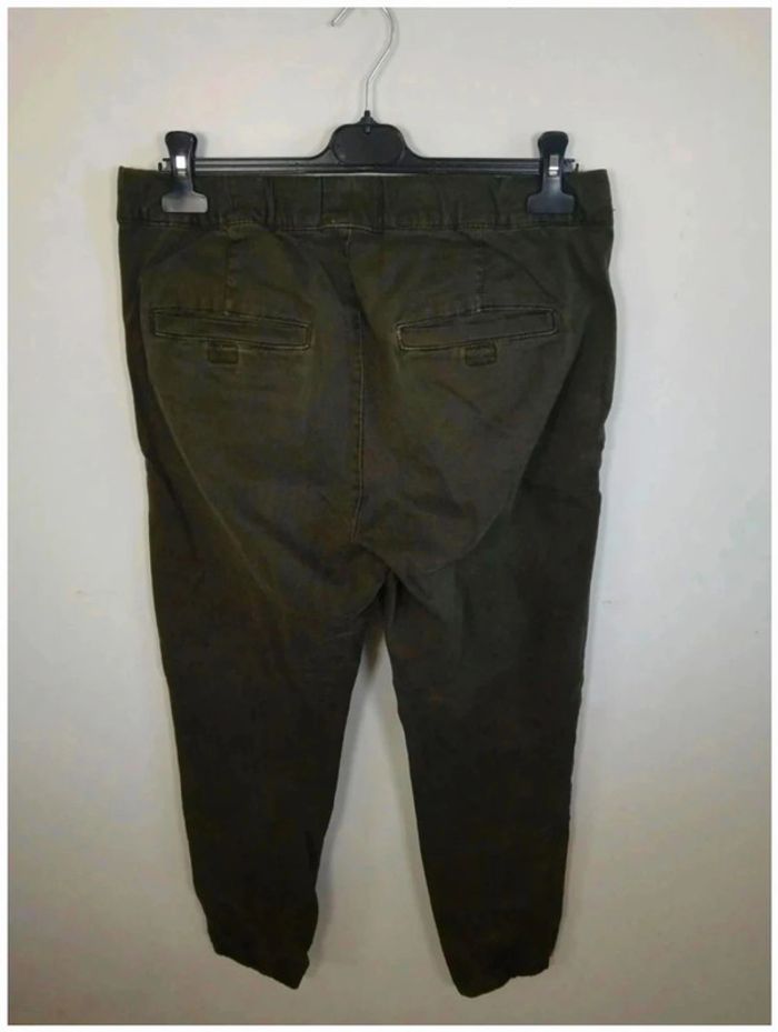 C26 pantalon kaki bershka 42 - photo numéro 2