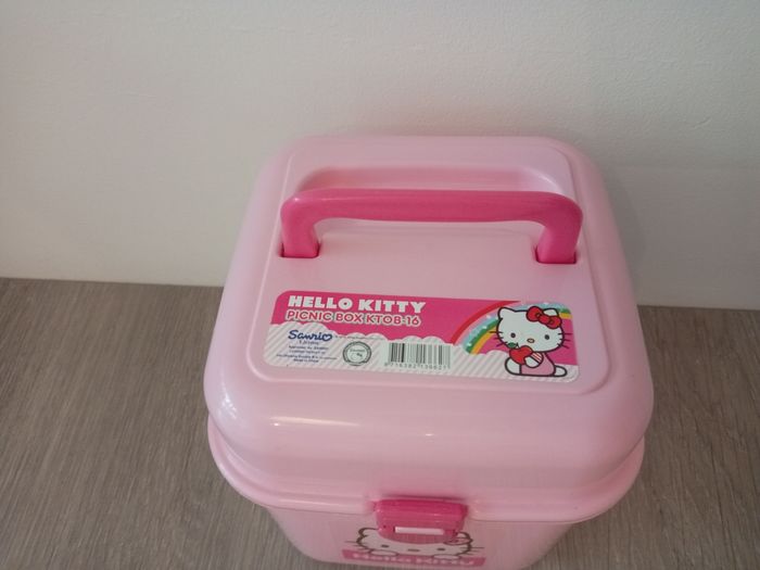 Boîte / box hello kitty - photo numéro 2