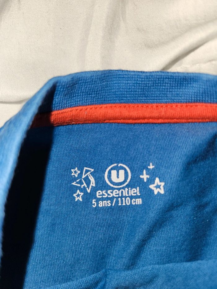 Tee-shirt manches courtes taille 5 ans - photo numéro 2