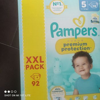 Couches pampers premium protection 