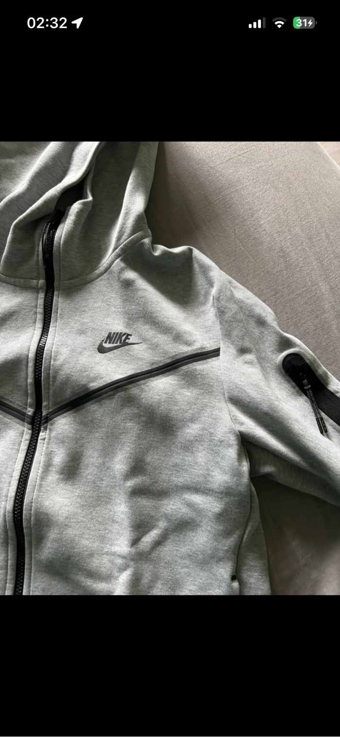 Nike tech gris - photo numéro 3
