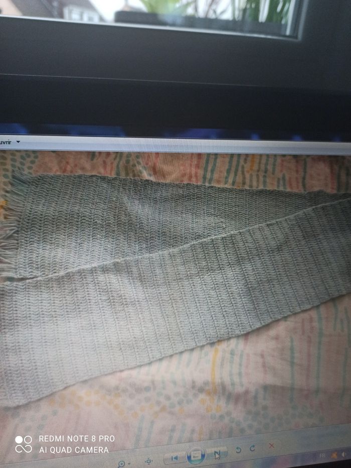 Écharpe en laine bleu ciel