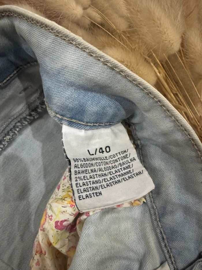 Short jean clair effet délavé taille L - photo numéro 5