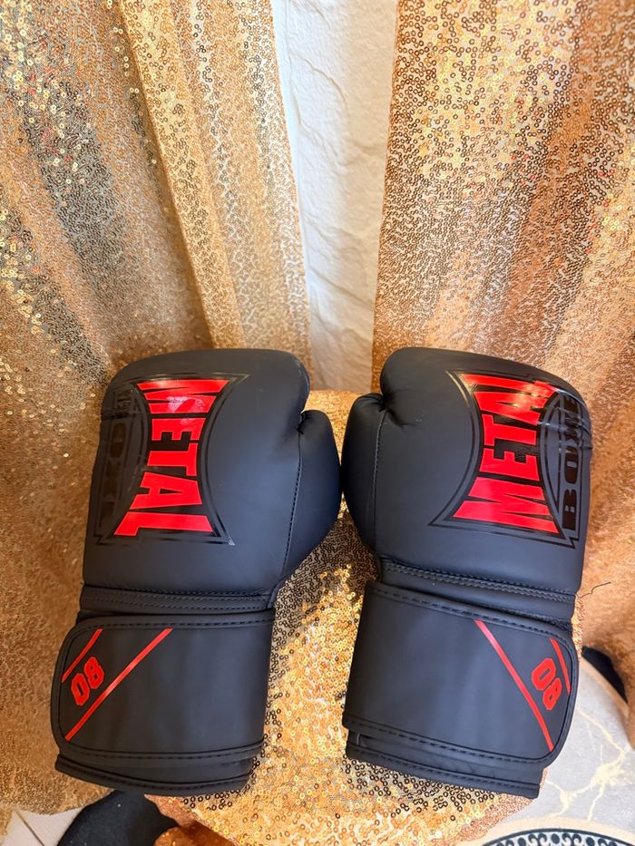 Gant de boxe métal boxe 8oz comme neufs - photo numéro 3
