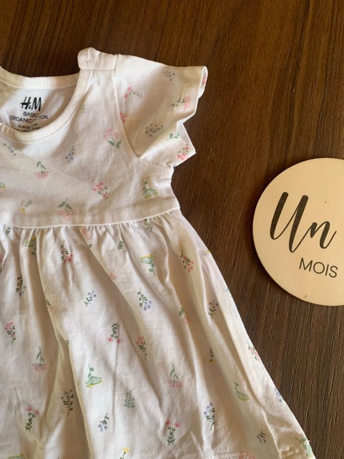 Robe 1 mois H&M - photo numéro 5