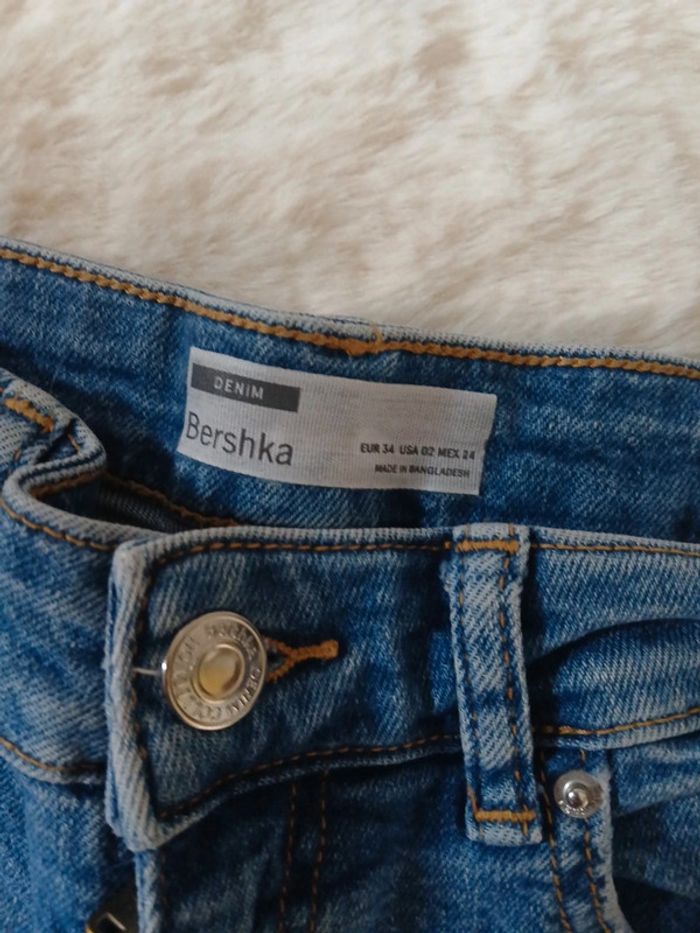 short bershka taille 34 - photo numéro 2