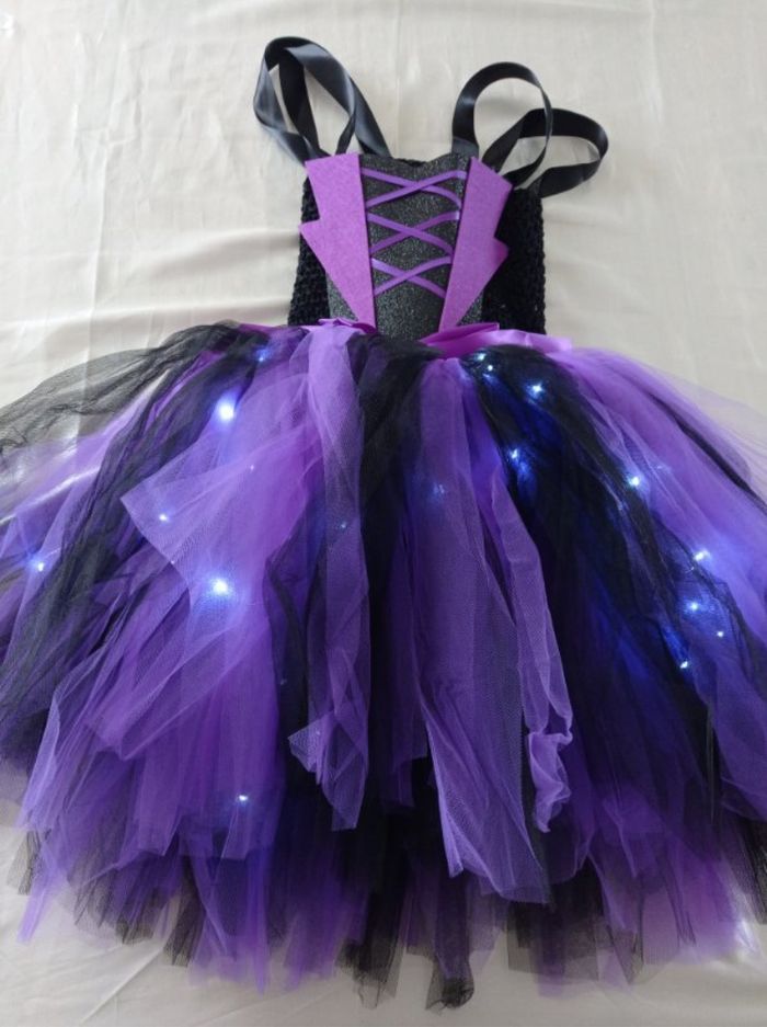 Costume sorcière et accessoires LED 5ans - photo numéro 7