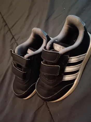 Basket Adidas à scratch