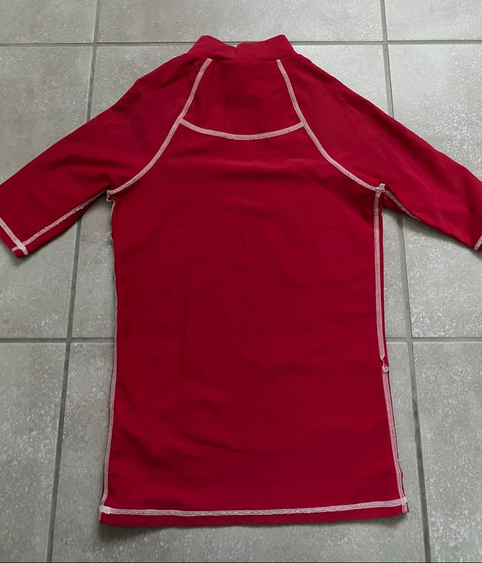 Lot bain 10 ans: maillot, short, t-shirt anti uv - photo numéro 8