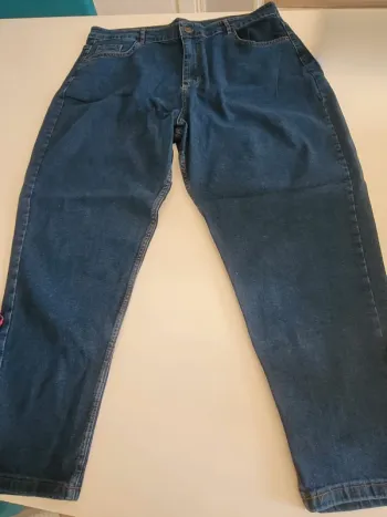 Jean bleu femme 2xl très bon état 50/52