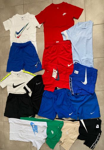 Lot NIKE garçon 8/10 ans (taille S): shorts & t-shirts