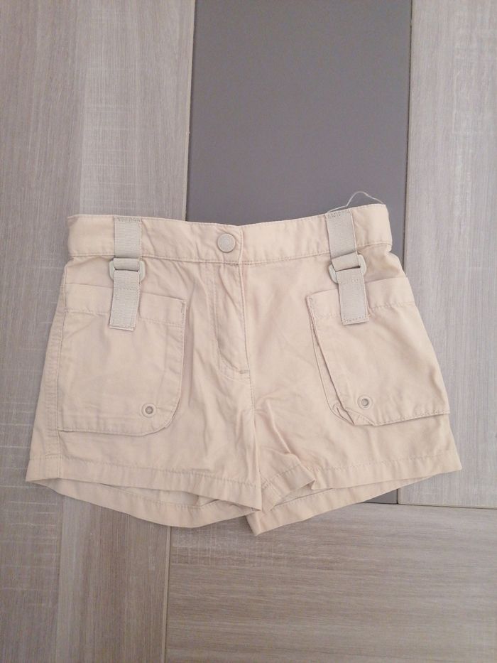 Short fille beige