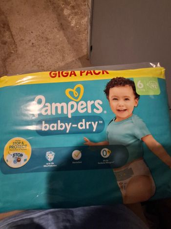 Pampers baby dry taille 6