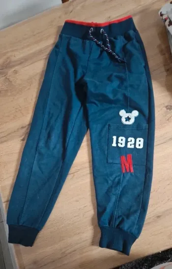 Jogging mickey 8 ans garçon