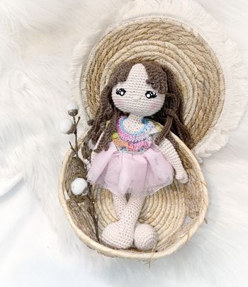 Poupée en crochet fait main ballerine arc en ciel