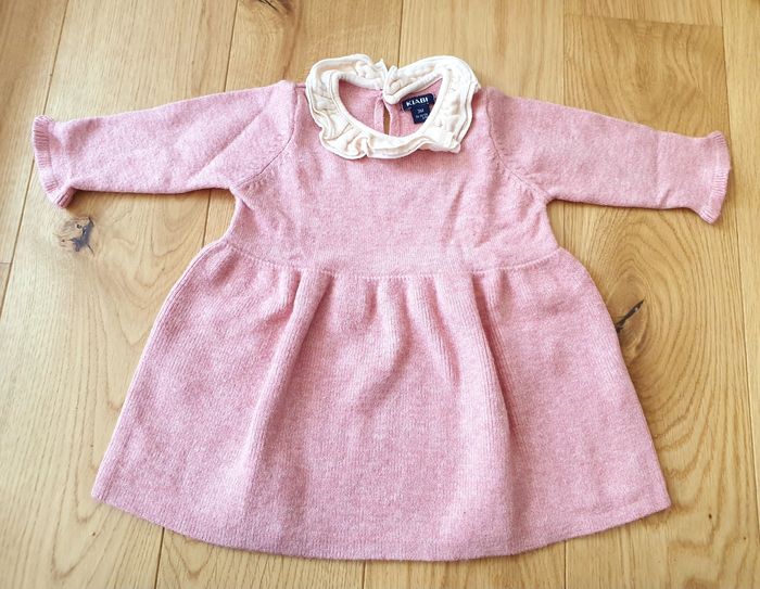 Robe rose à col