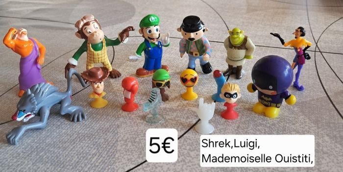 Figurines personnages de dessins animés