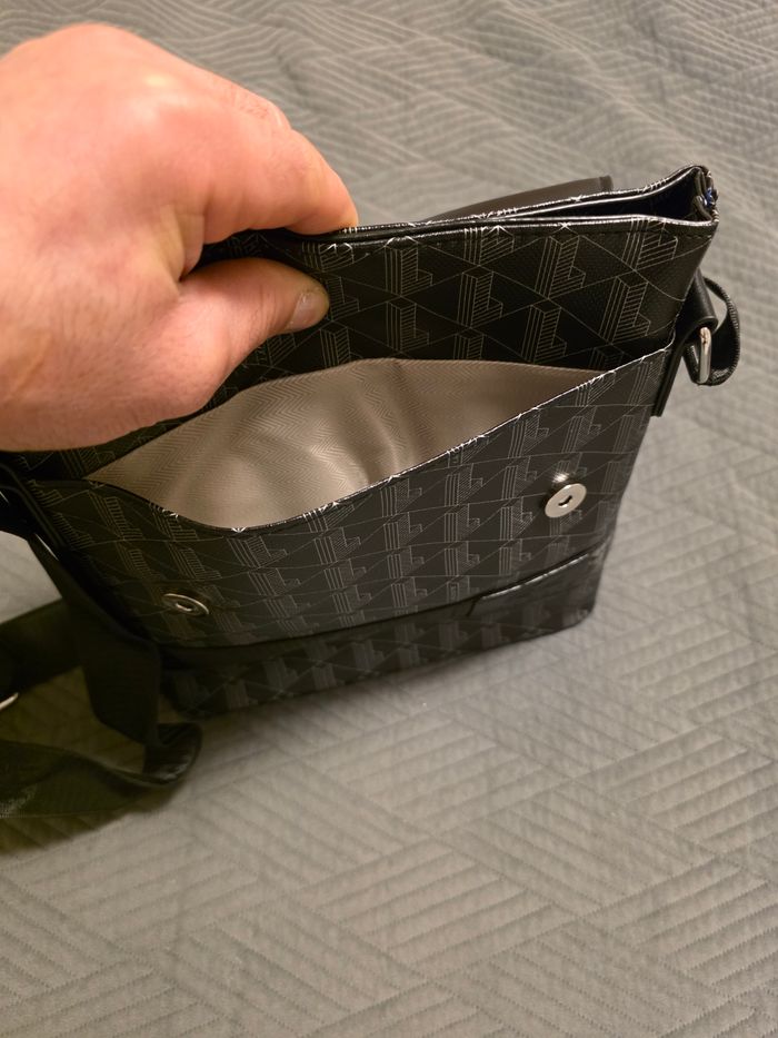 Sac à bandoulière Lacoste - photo numéro 5