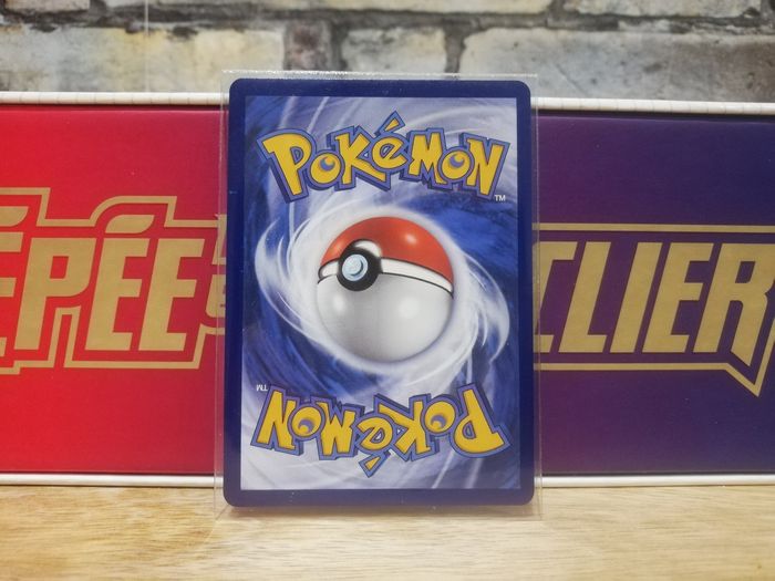 Carte Pokemon Roucarnage V 137/196 - photo numéro 2