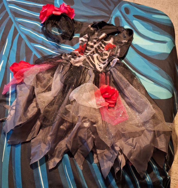 Robe squelette avec serre-tête 3-4 ans - photo numéro 1