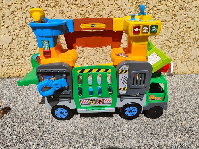 Super camion parc SOS dino tut tut copains - photo numéro 3