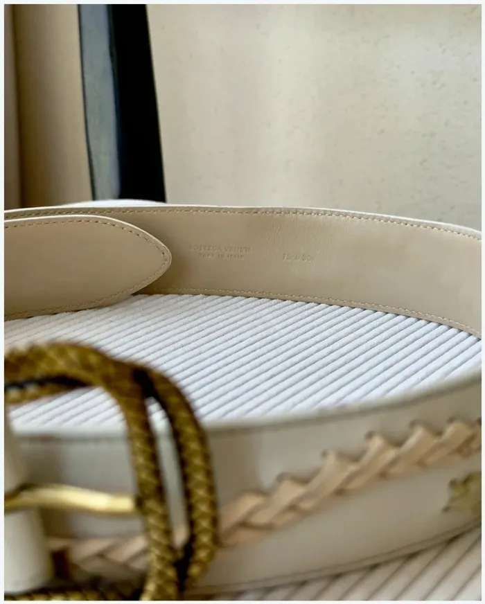 Ceinture Bottega Veneta crème très bon état - photo numéro 2