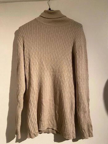 Col roulé  torsadé