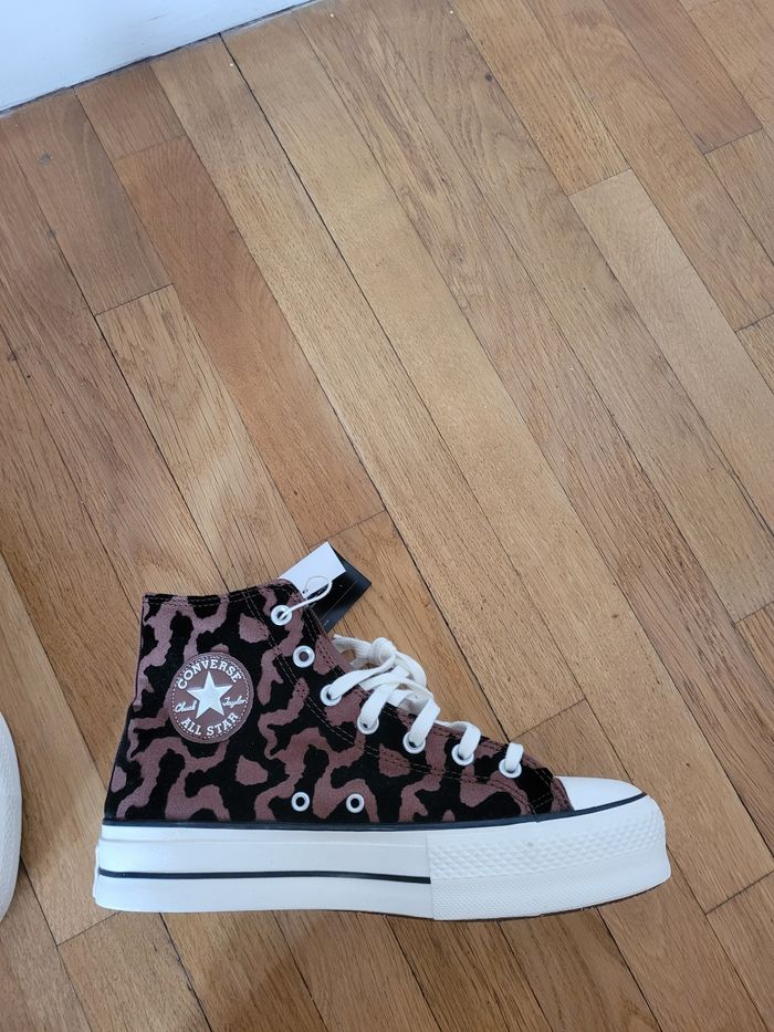 Converse plateforme 41,5 - photo numéro 2