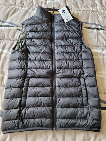 doudoune sans manche u taille s neuf (6e)
