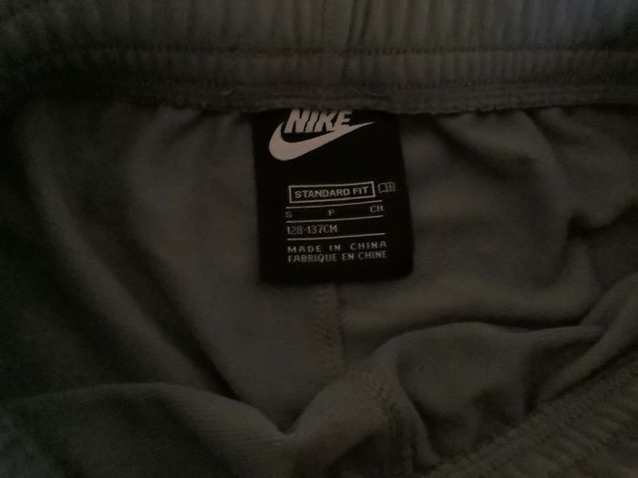 Bas jogging Nike gris taille S 128/137 - photo numéro 2