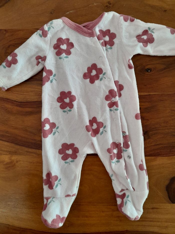 Lot pyjamas 1mois - photo numéro 6