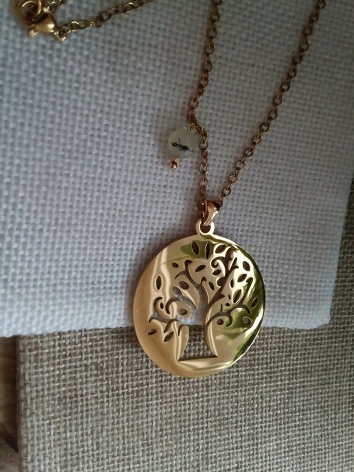 Collier arbre de vie et pierre naturelle de jade - photo numéro 2