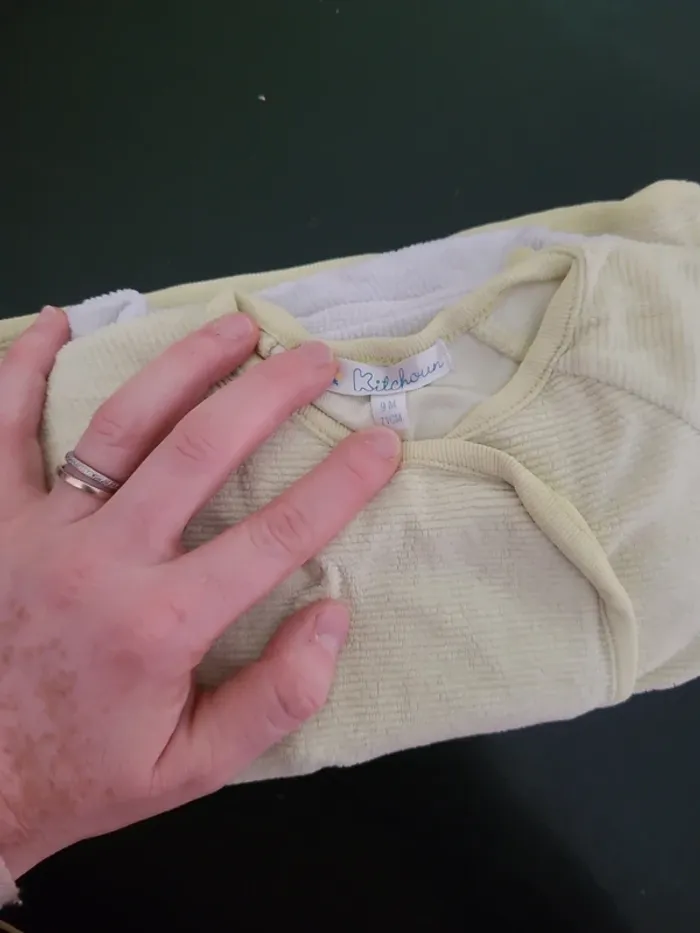Lots  de 2 pyjamas en 9mois - photo numéro 10