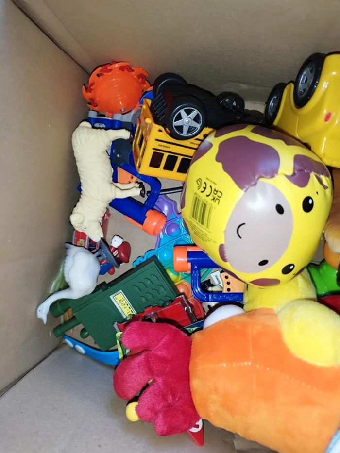 Carton de jouets divers - photo numéro 3