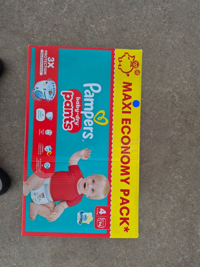 Couche-culotte Pampers - photo numéro 4