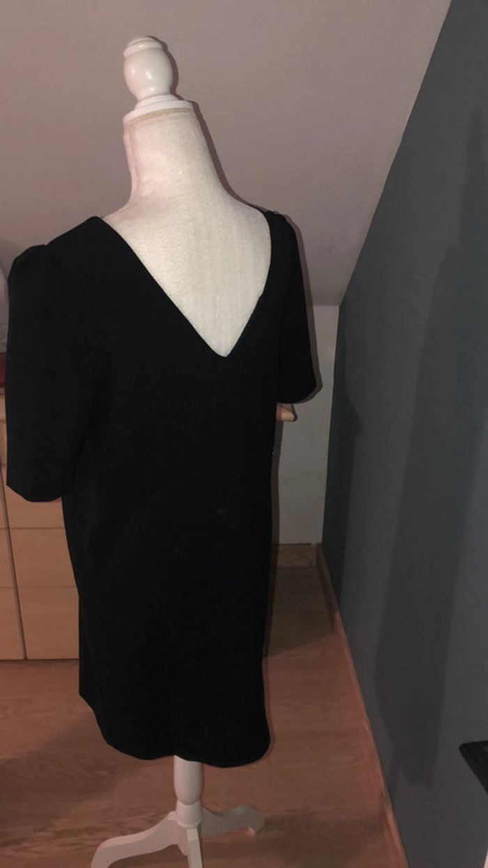 Robe noire - photo numéro 3