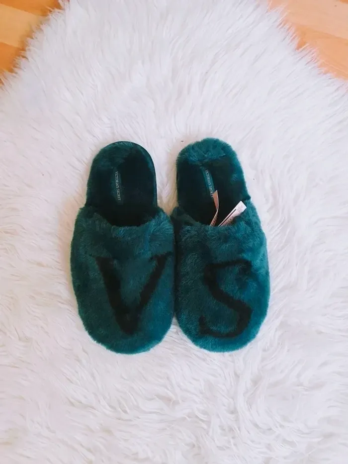Chaussons Victoria's Secret taille M 38