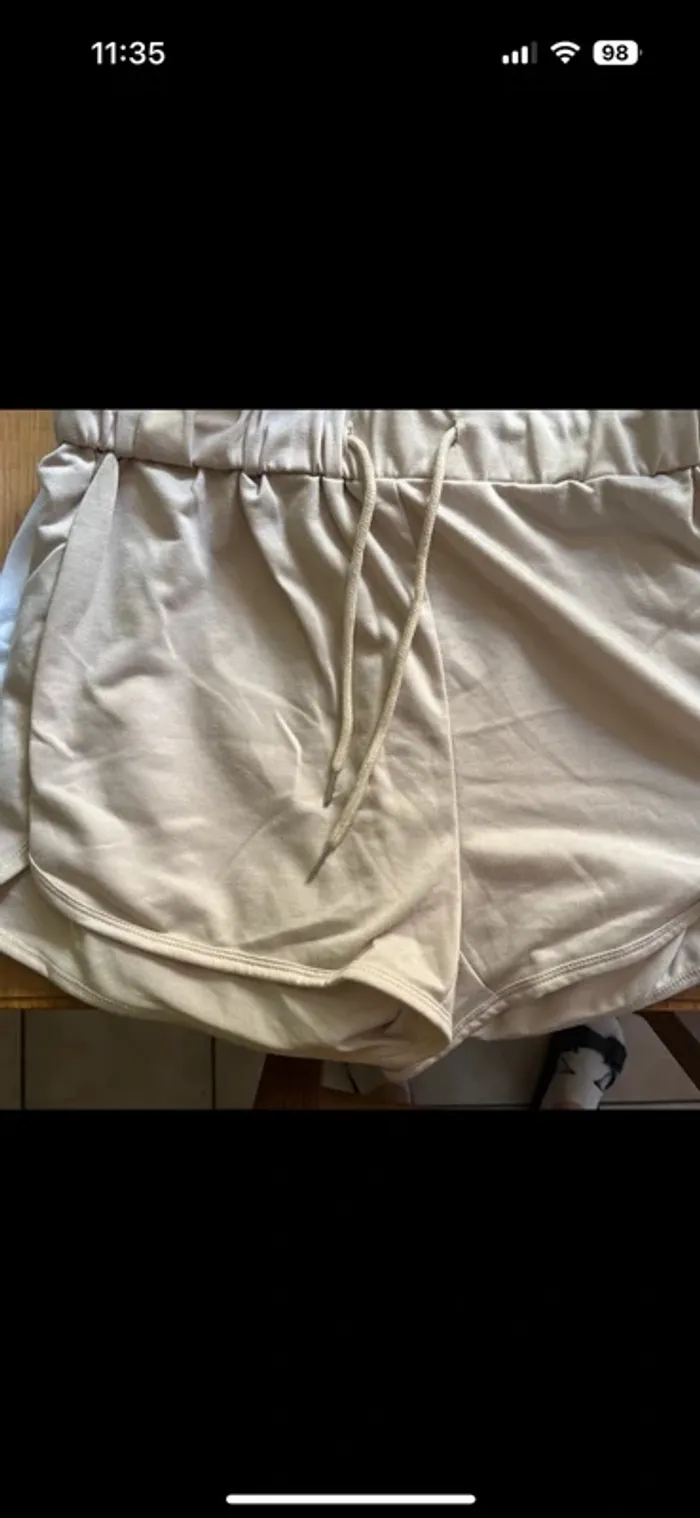 Short 🩳 - photo numéro 3