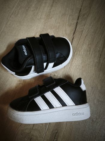Chaussures adidas 