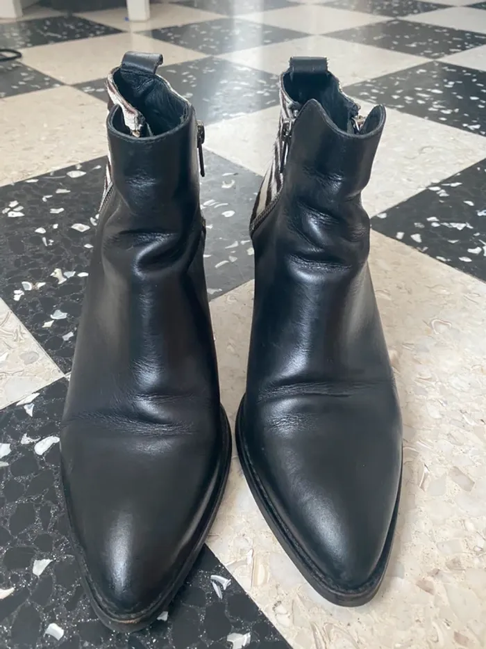 Bottines Jonak Paris cuir – T39 – détail zèbre à l’arrière - photo numéro 2