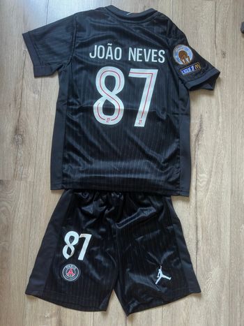 Maillot noir João Neves PSG enfant 10 ans – Paris Saint-Germain 