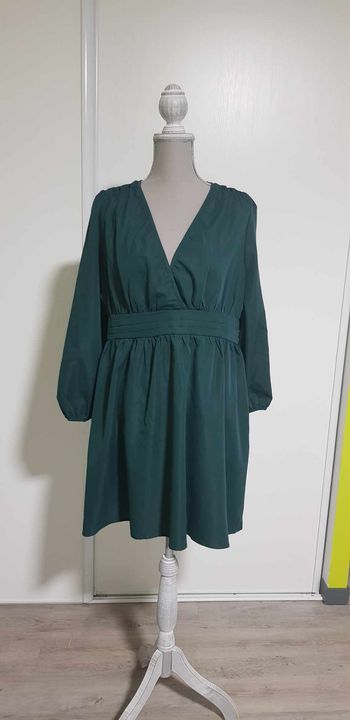 Robe fluide et légère cintrée