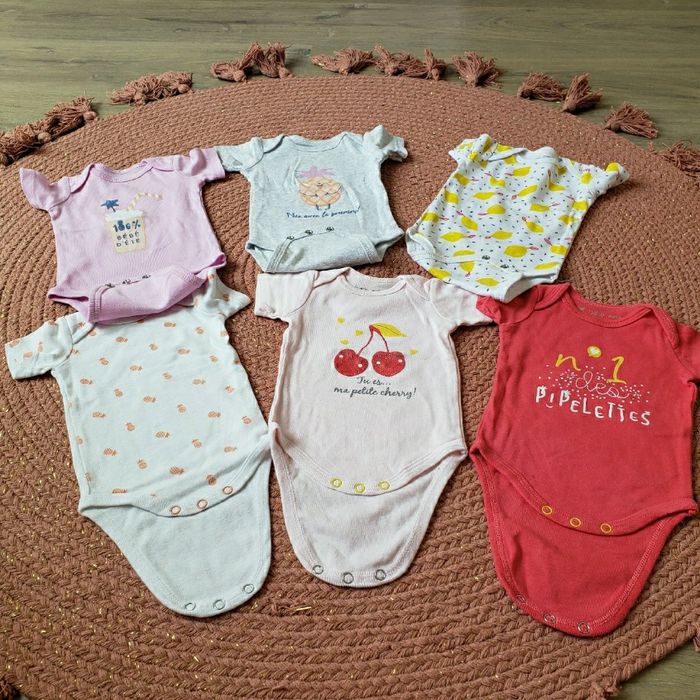 Lot bodies manches courtes - photo numéro 2