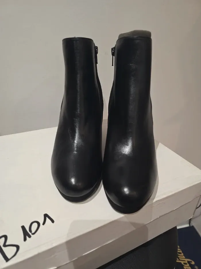 Bottines Studio Paloma noires taille 41 - photo numéro 2