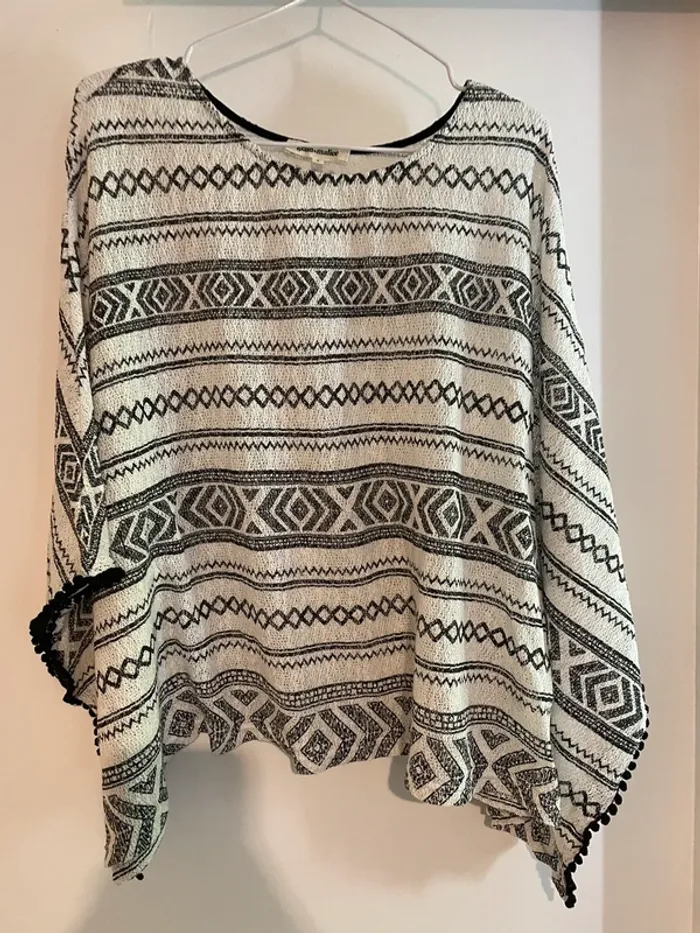 Jolie pull ponchon Grain de Malice taille S/M en excellent état - photo numéro 6
