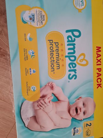 Carton Couche pampers taille 2