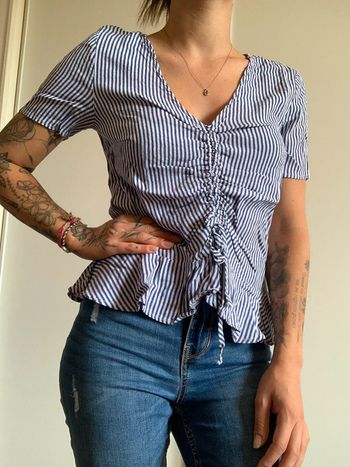 Blouse bleue décolleté H&M taille 38 m