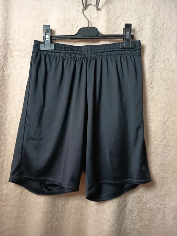 Short mi long sport enfant. Marque Jako (E015)