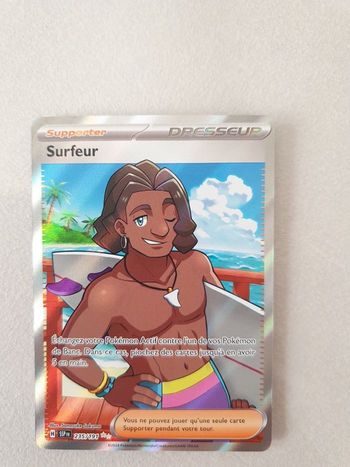 Carte Pokémon surfeur 235