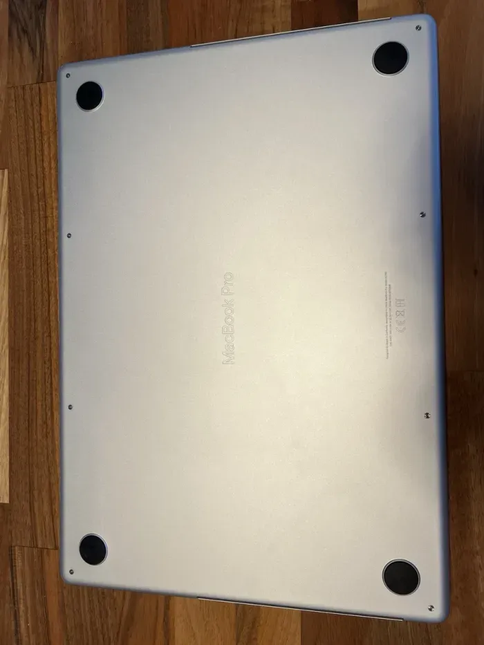 Apple MacBook Pro 16 pouces 2023 M2 Max 12 cœurs 32 Go RAM 1 To SSD - Parfait état - photo numéro 4